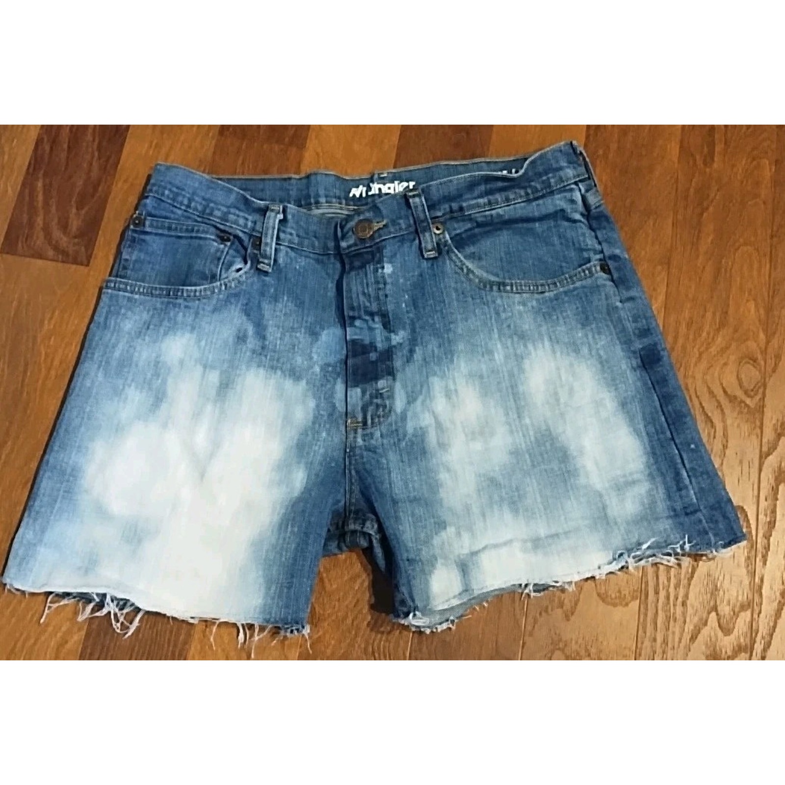 Wrangler Jean Shorts Mens 32 Blue Denim Straight Fit Cut Off Acid Washed Stretch